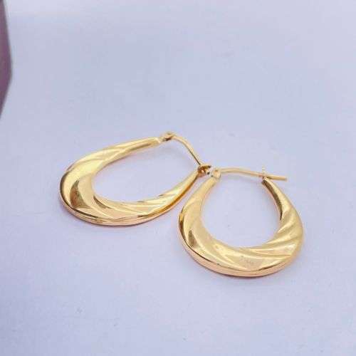 LOVELY YELLOW GOLD CHUNKY HOOP EARRINGS