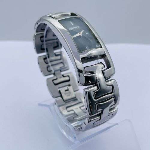 LOVELY DKNY LADIES STEEL DRESS WATCH!