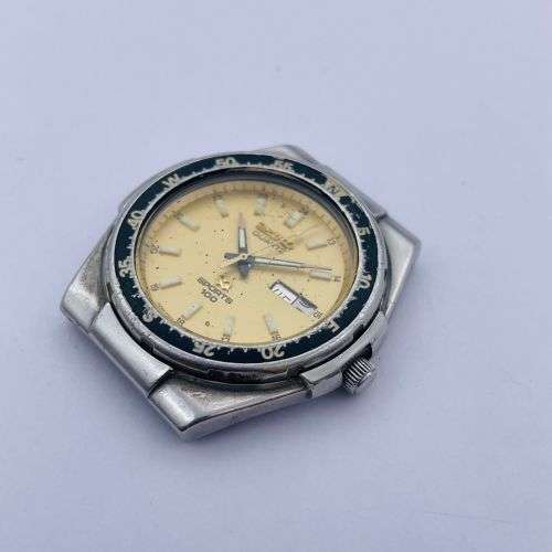 VINTAGE SEIKO SQ SPORTS 100 MENS WATCH