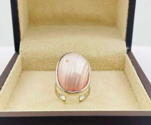 BEAUTIFUL NATURAL PINK MOTHER OF PEARL SILVER RING