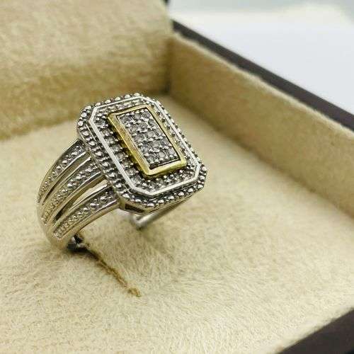 CLASSIC YELLOW GOLD & SILVER CLUSTER RING