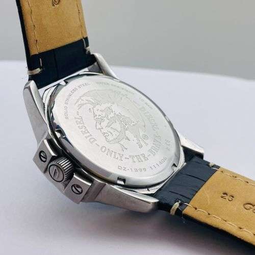 CLASSY DIESEL MENS SPORTY DRESS WATCH!