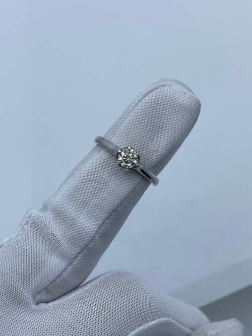 *AMAZING PROTEA DIAMOND RING* RETAIL R14000!!!