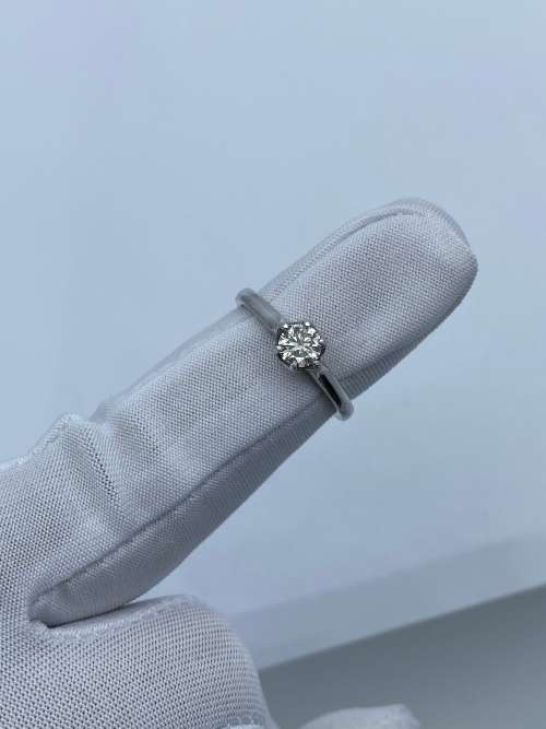 *AMAZING PROTEA DIAMOND RING* RETAIL R14000!!!