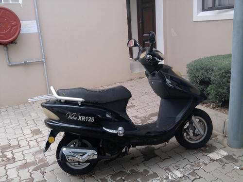Vuka Scooter X125