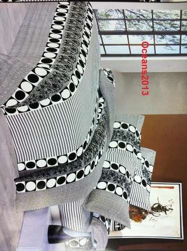 6 PIECE QUEEN SIZE LUXURY SUPER SOFT TOP QUALITY EXELLENT MATERIAL DUVET COVER SET!!