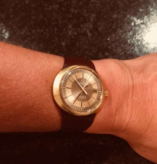 18K SOLID GOLD Gents 1970's Omega Dynamic Calendar Watch - Extremely Rare!