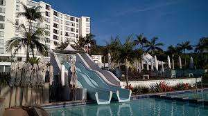 UMHLANGA BEACH ESCAPE! R3 700 VALUE!!! BREAKERS 4 SLEEPER 15-02 > 17-02 (2 NIGHTS)