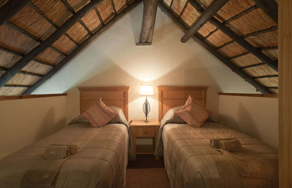 LUXURY BERG ESCAPE! R6 900 VALUE!!! FAIRWAYS CHALETS 6 SLEEPER 11-10 > 14-10 (3 NIGHTS)
