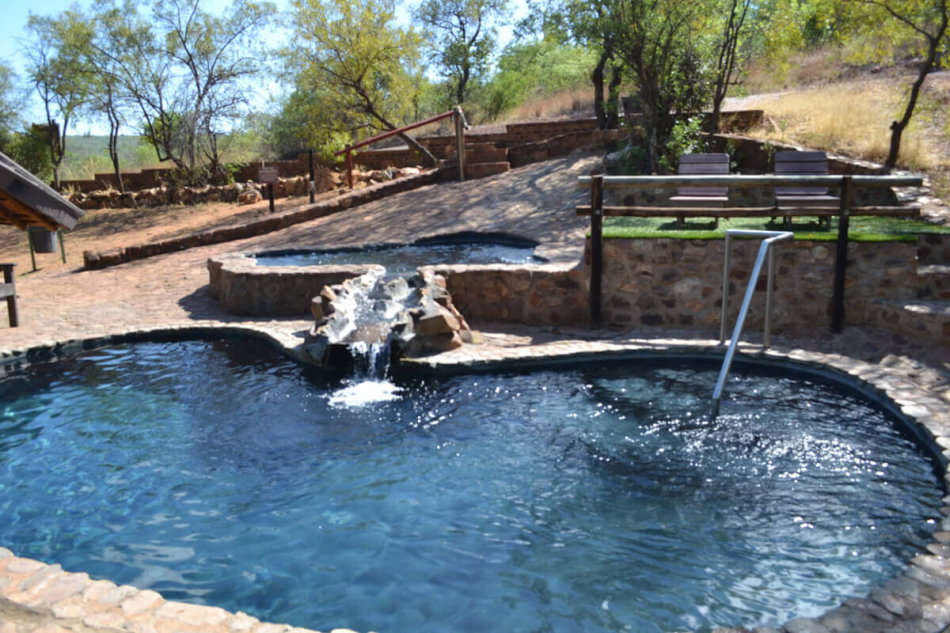 LIMPOPO BUSH LUXURY! R5 250 VALUE!!! MABALINGWE NATURE RESERVE 6 SLEEPER 27-09 > 30-09 (3 NIGHTS)
