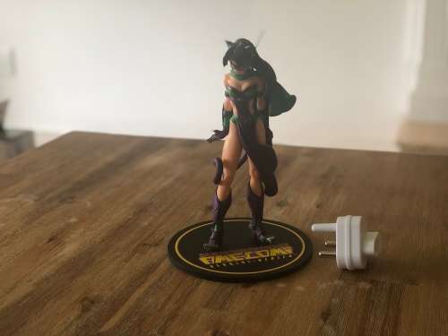 CATWOMAN V2 - LIMITED EDITION - DC Ame-Comi Heroine Statue - 15 on Auction TODAY!