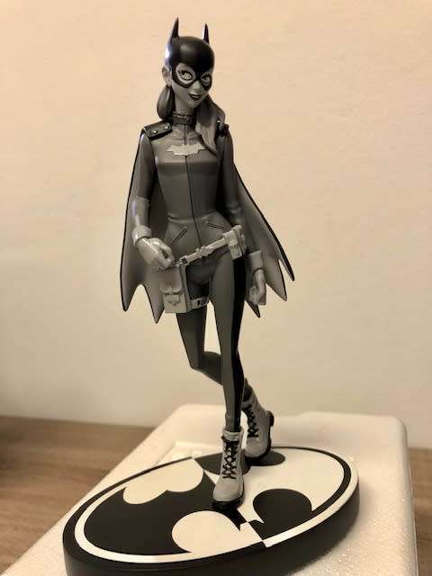 ULTRA-RARE | BATMAN BLACK AND WHITE STATUE NO.65 - LIMITED EDITION #2025