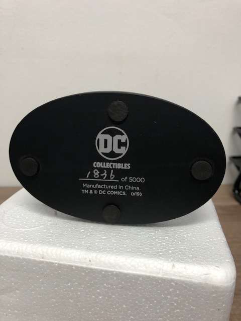 ULTRA-RARE | BATMAN BLACK AND WHITE STATUE NO.94 - LIMITED EDITION #1836