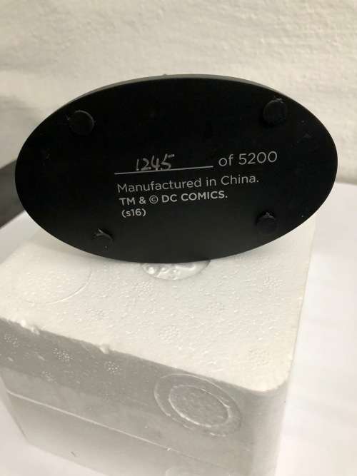 ULTRA-RARE | BATMAN BLACK AND WHITE STATUE NO.76 - LIMITED EDITION #1245