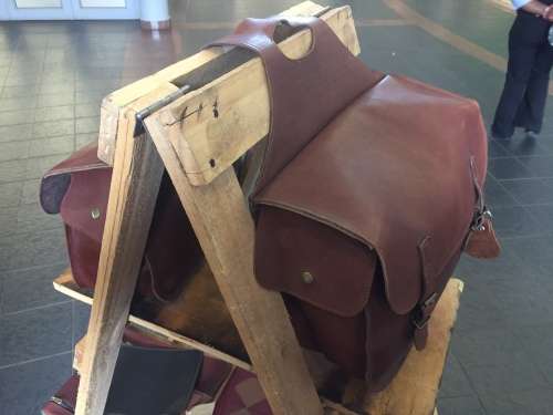 Geniun Leather sadelback for motorbike