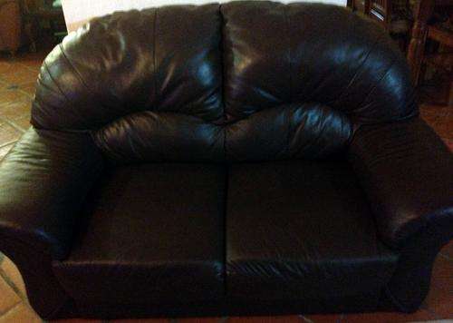Beautiful Pre-loved 1x3, 1x2 & 1x1 Leather Lounge Suite