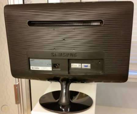 Samsung B2030 20` Widescreen LCD Monitor - Glossy Black (VGA + DVI-D)