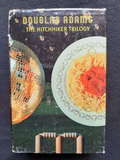 The Hitchhikers Trilogy  in four Parts - Douglas Adams