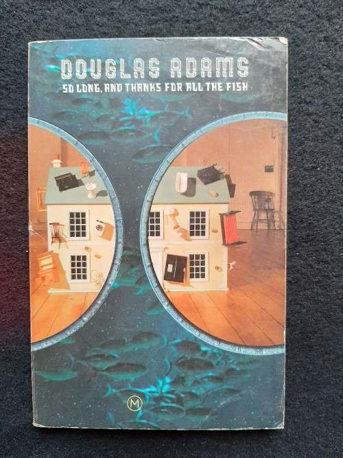 The Hitchhikers Trilogy  in four Parts - Douglas Adams