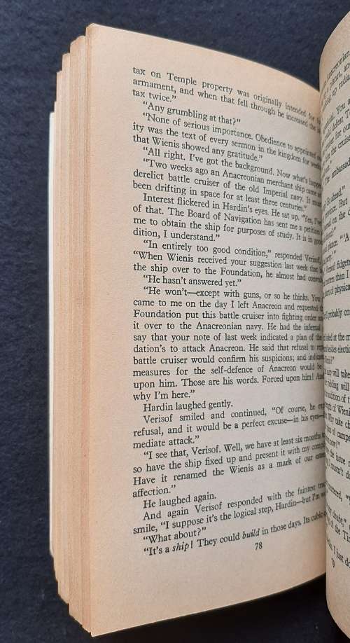 Foundation - Isaac Asimov - Book one in the Foundation trilogy