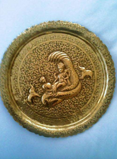 ANTIQUE DECORATIVE BRASS WALL PLAQUE