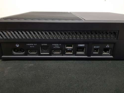 1TB XBOX ONE + CONTROLLER + HEADSET