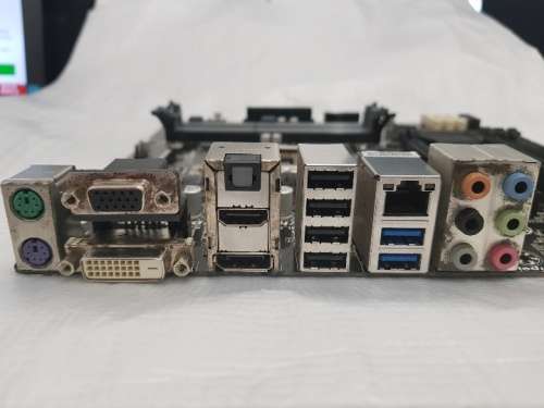 4th Gen Gigabyte Crossfire Motherboard (GAQ87m-D2H)