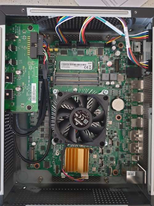 Like New - 8th gen i5 + 8gb ram + 120gb ssd