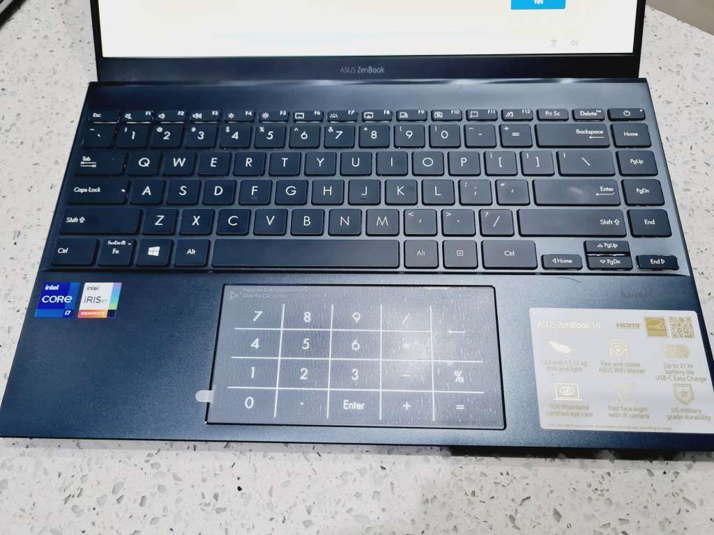 Asus Zenbook - i7 11th gen - 16gb - 512gb