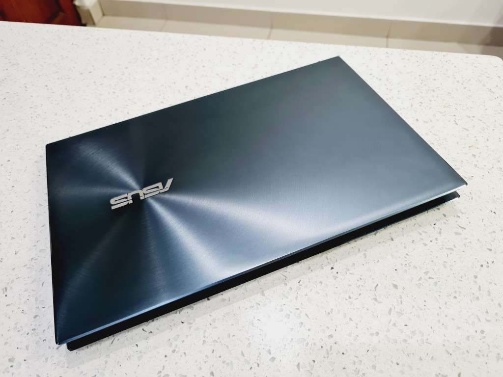 Asus Zenbook - i7 11th gen - 16gb - 512gb