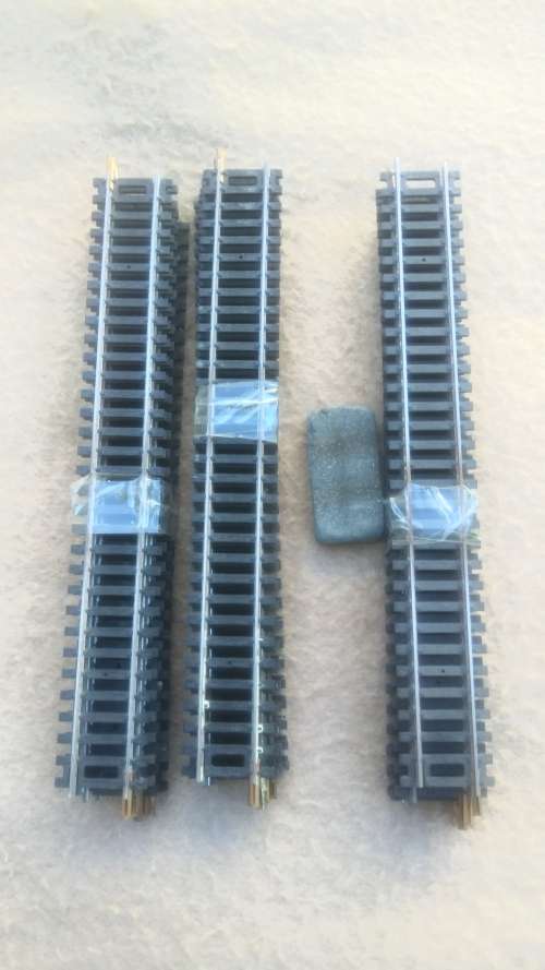 Lima HO straight track