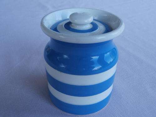 SMALL CORNISHWARE CONTAINER 9CM X 7.5CM SLIGHT DAMAGE WELL REPAIED.REDUCED PRICE