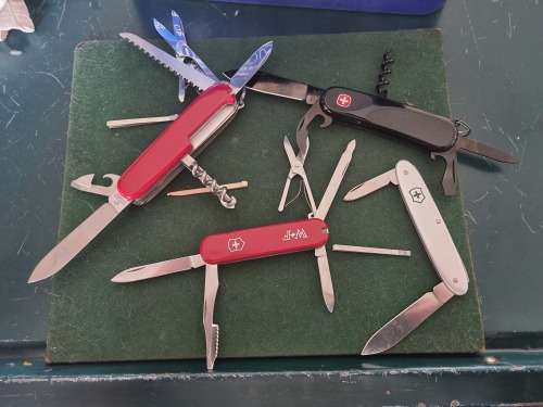 Victorinox pocket knife lot