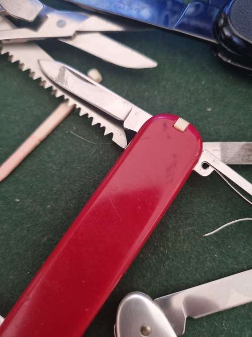 Victorinox pocket knife lot