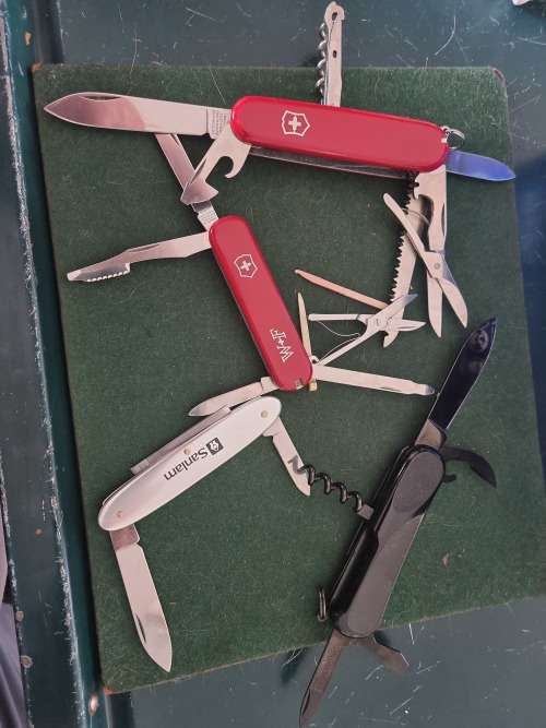 Victorinox pocket knife lot