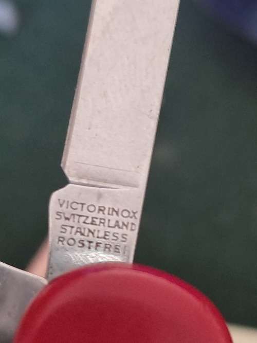 Victorinox pocket knife lot