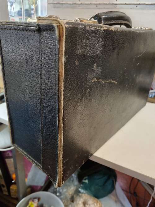 Antique Doctor`s suite case