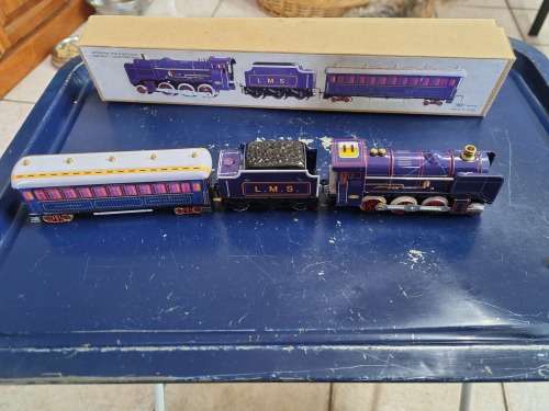 Tin plate purple train made in china