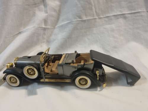 Vintage 1/27 scale 1930 deserters car lighter
