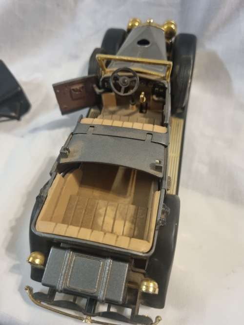 Vintage 1/27 scale 1930 deserters car lighter