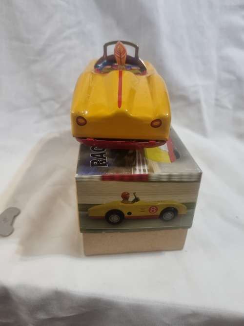 Tinplate yellow racer