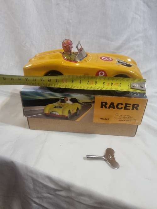 Tinplate yellow racer