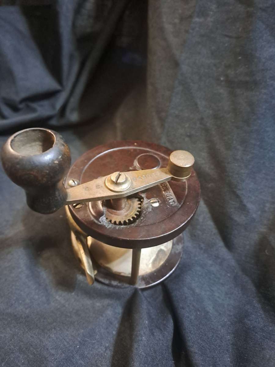 Sadler bakeLight fishing reel with some damage