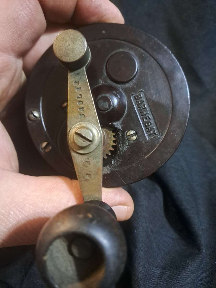 Sadler bakeLight fishing reel with some damage
