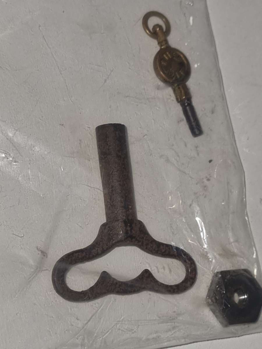 Marble mantle clock works just the chiming system not working  and some of those poles are loose