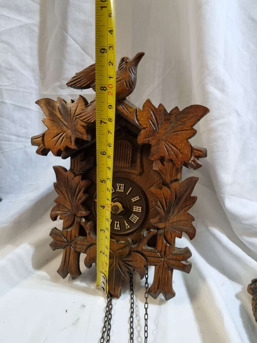Cuckoo clock made in Germany miss 1 hand (not tested selling as is)