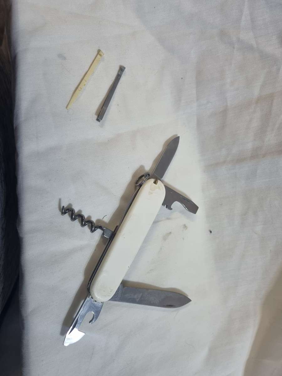 Victorinox knife officer suisse