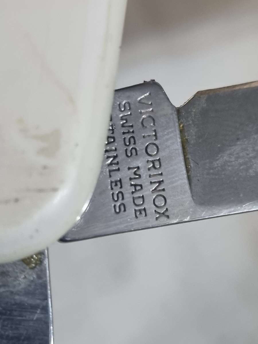 Victorinox knife officer suisse