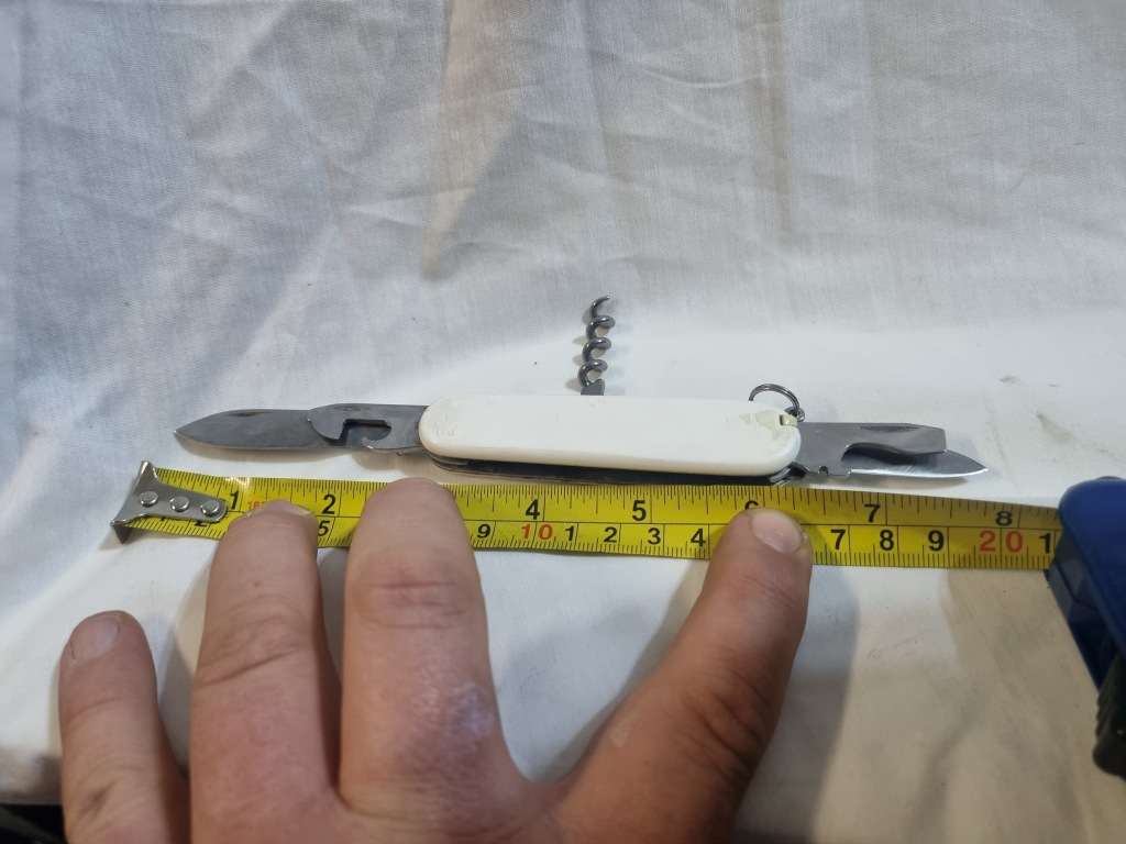 Victorinox knife officer suisse