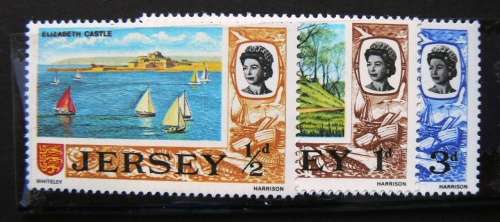 JERSEY  -  SET OF THREE -  MINT